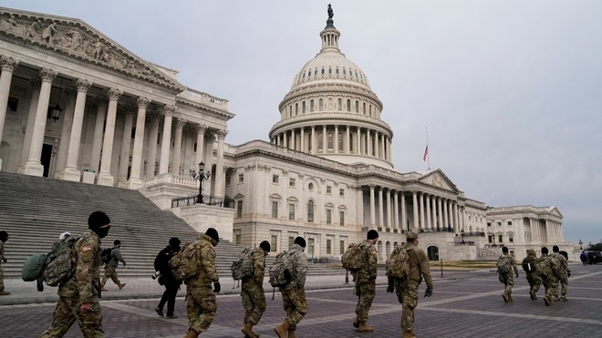 Ông Trump tuyên bố tình trạng khẩn cấp ở thủ đô Washington Ông Trump tuyên bố tình trạng khẩn cấp ở thủ đô Washington