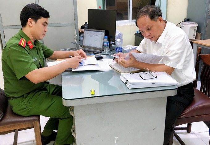 Tin tức pháp luật chiều 12/1: Lộ diện thêm nhiều Tin tức pháp luật chiều 12/1: Lộ diện thêm nhiều