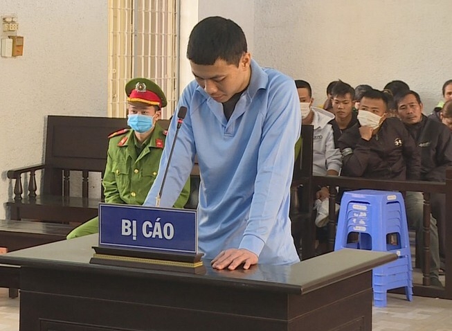 Tin tức pháp luật chiều 18/1: Cựu Giám đốc Sở Ngoại vụ làm giả giấy tờ cho người đi Mỹ Tin tức pháp luật chiều 18/1: Cựu Giám đốc Sở Ngoại vụ làm giả giấy tờ cho người đi Mỹ