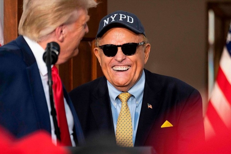 Luật sư riêng của ông Trump sẽ không tham gia phiên tòa luận tội Tổng thống Luật sư riêng của ông Trump sẽ không tham gia phiên tòa luận tội Tổng thống