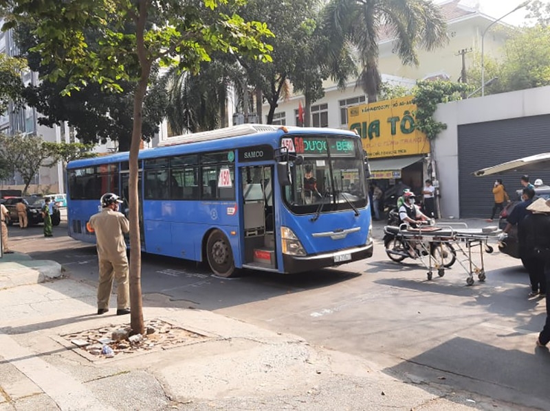 Tin tức tai nạn giao thông nổi bật ngày 20/1: Xe đầu kéo mất lái rồi lật nghiêng trên quốc lộ, tài xế tử vong trong cabin Tin tức tai nạn giao thông nổi bật ngày 20/1: Xe đầu kéo mất lái rồi lật nghiêng trên quốc lộ, tài xế tử vong trong cabin