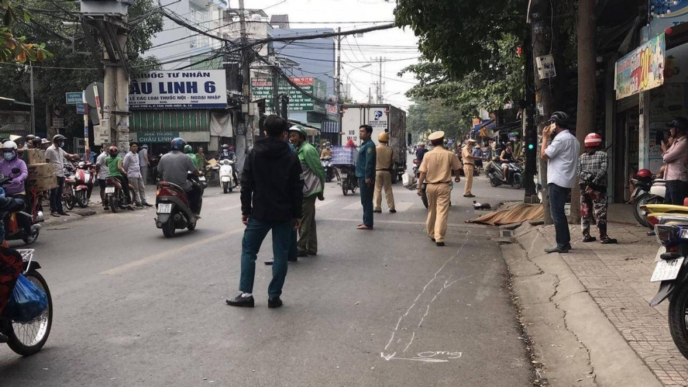 Tin tức tai nạn giao thông nổi bật ngày 27/1: Chạy xe máy tông thẳng vào trụ điện, người đàn ông thiệt mạng tại chỗ Tin tức tai nạn giao thông nổi bật ngày 27/1: Chạy xe máy tông thẳng vào trụ điện, người đàn ông thiệt mạng tại chỗ