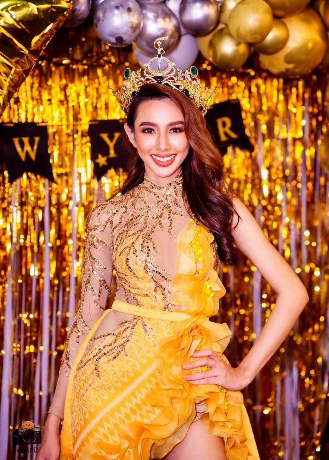 Thuỳ Tiên 'thăng hạng' nhan sắc với loạt váy áo cắt xẻ nóng bỏng Thuỳ Tiên 'thăng hạng' nhan sắc với loạt váy áo cắt xẻ nóng bỏng