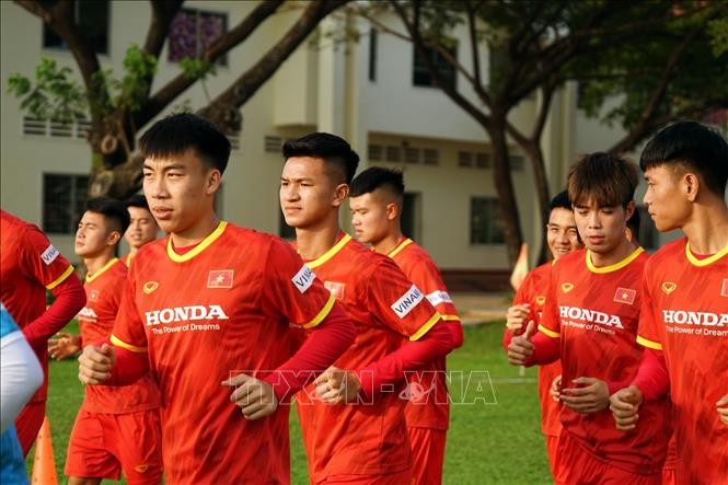Cộng đồng người Việt tại Campuchia hào hứng đón xem U23 Việt Nam thi đấu ngày 19/2 Cộng đồng người Việt tại Campuchia hào hứng đón xem U23 Việt Nam thi đấu ngày 19/2