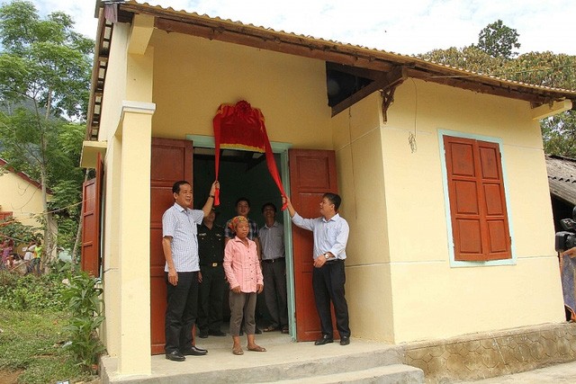 Đưa ra 4 tiêu chí là điều kiện bắt buộc để quyết định hỗ trợ nhà ở cho hộ nghèo, hộ cận nghèo