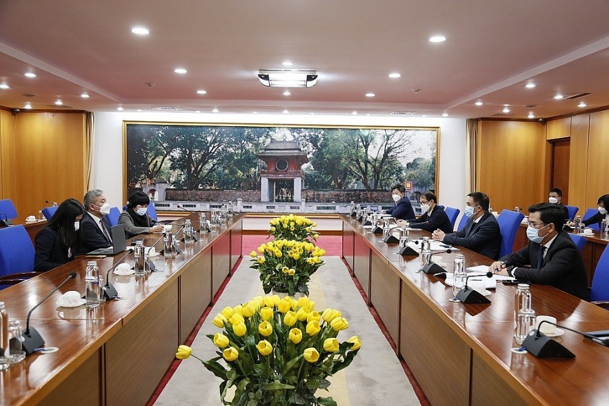 Việt Nam tăng cường sự hiện diện tại các diễn đàn kinh tế thế giới Việt Nam tăng cường sự hiện diện tại các diễn đàn kinh tế thế giới