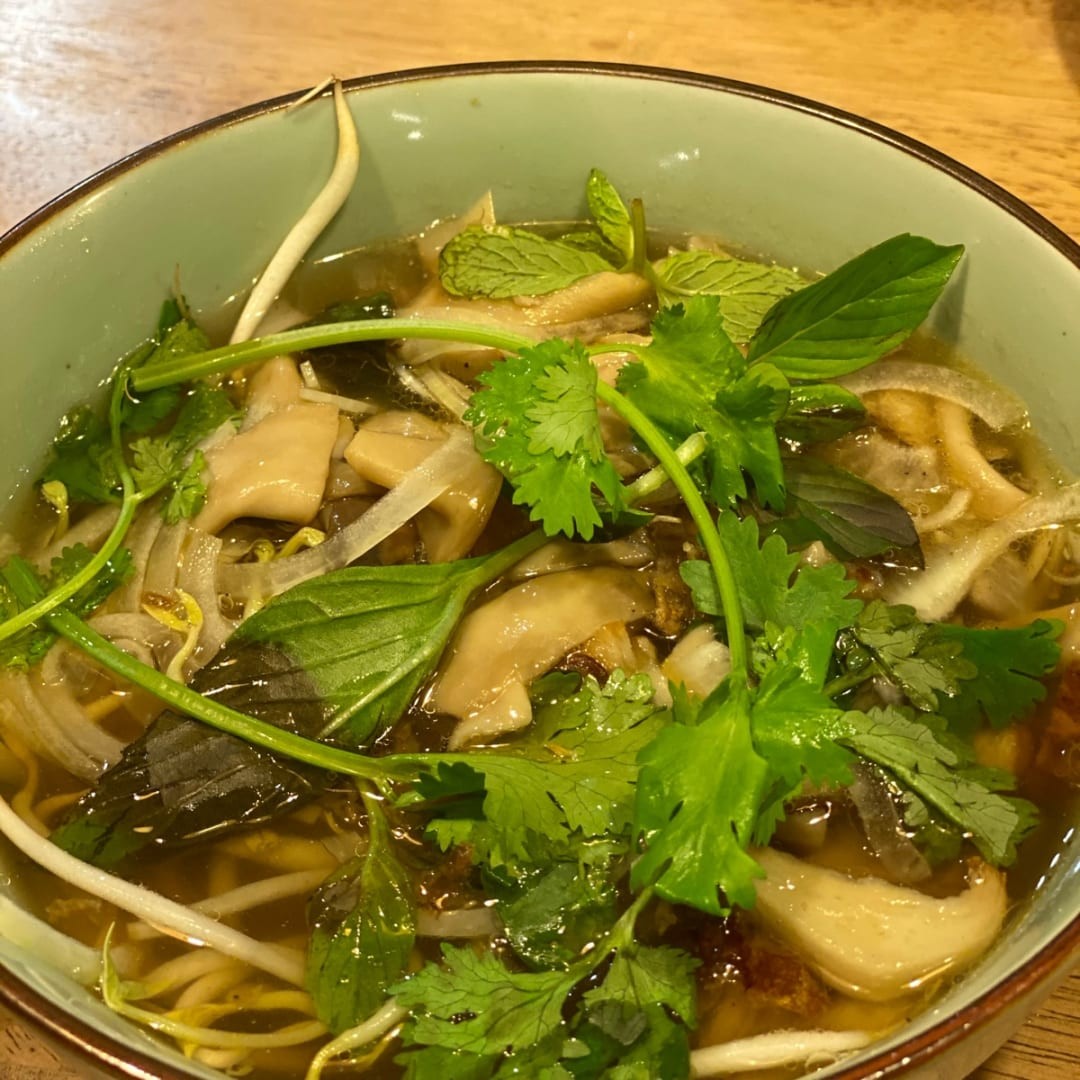 Phở Việt tiếp tục đứng đầu bảng 50 món ăn thuần chay ngon nhất Singapore Phở Việt tiếp tục đứng đầu bảng 50 món ăn thuần chay ngon nhất Singapore