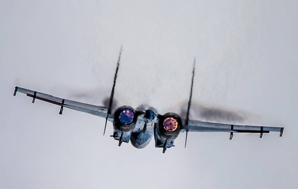Nga điều Tiêm kích Su-27 của quân khu miền Tây chặn 2 oanh tạc cơ Mỹ trên biển Baltic Nga điều Tiêm kích Su-27 của quân khu miền Tây chặn 2 oanh tạc cơ Mỹ trên biển Baltic