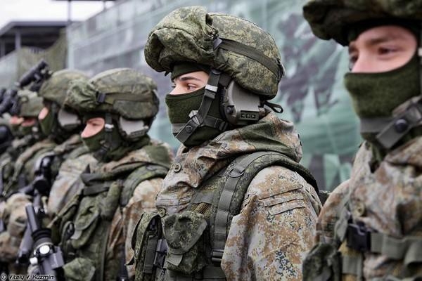 Quân nhân Nga lĩnh án vì bán trộm quân phục Ratnik Quân nhân Nga lĩnh án vì bán trộm quân phục Ratnik
