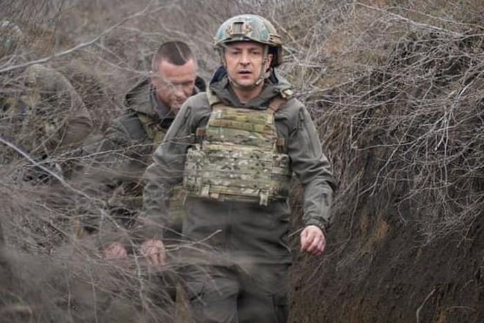 Binh sĩ Ukraine thương vong sau loạt đạn pháo của phiến quân ly khai thân Nga Binh sĩ Ukraine thương vong sau loạt đạn pháo của phiến quân ly khai thân Nga