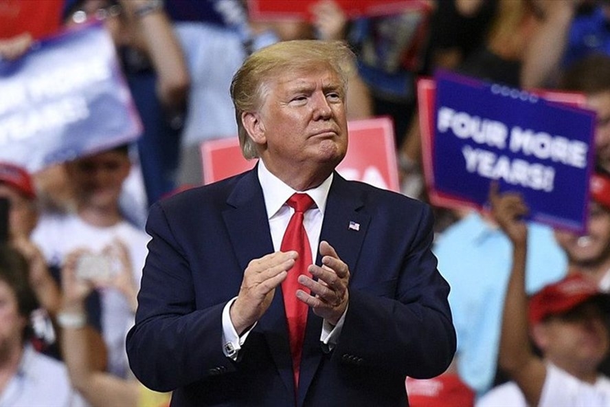 Cựu Tổng thống Trump tuyên bố 'rất nghiêm túc' về khả năng tái tranh cử Cựu Tổng thống Trump tuyên bố 'rất nghiêm túc' về khả năng tái tranh cử