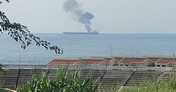 Một tàu chở dầu bị tấn công ngoài khơi Syria, ít nhất 3 người chết Một tàu chở dầu bị tấn công ngoài khơi Syria, ít nhất 3 người chết