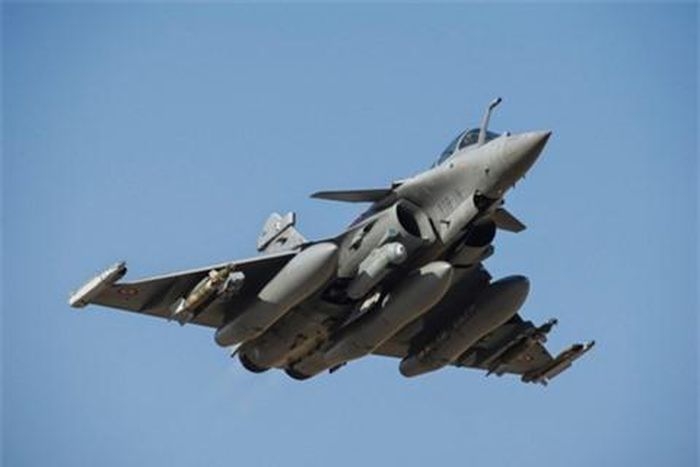Nga tuyên bố Rafale sẽ bị bắn hạ nếu còn cố gắng tiếp cận Donbass Nga tuyên bố Rafale sẽ bị bắn hạ nếu còn cố gắng tiếp cận Donbass