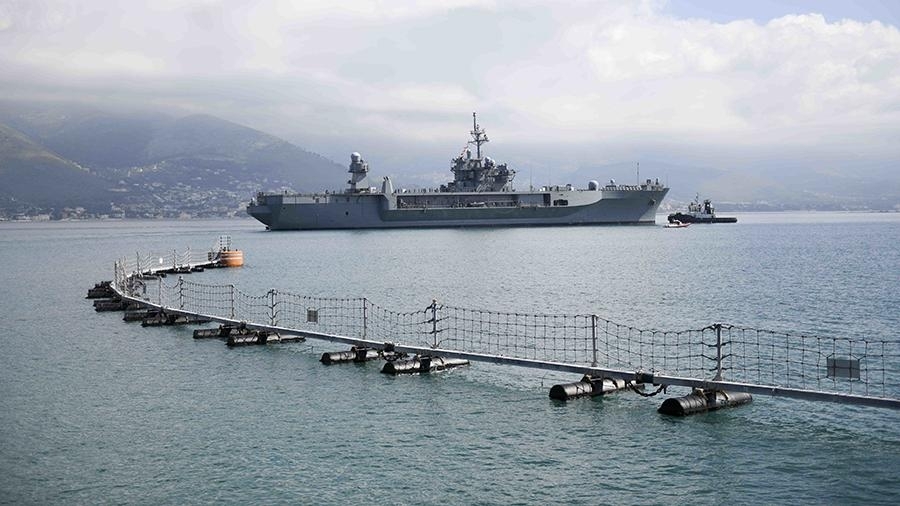 Nga yêu cầu NATO chấm dứt hành động 'khoe khoang vũ khí' Nga yêu cầu NATO chấm dứt hành động 'khoe khoang vũ khí'