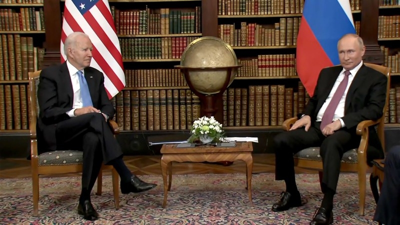 Ông Putin và ông Biden gần như tránh nhìn nhau trong cuộc hội đàm đầu tiên Ông Putin và ông Biden gần như tránh nhìn nhau trong cuộc hội đàm đầu tiên