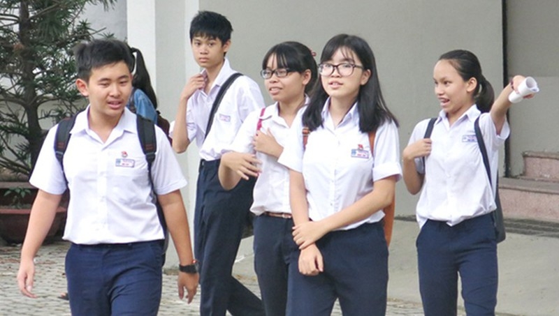 undefined 2034 tuyyn sinh lyp 10 da nang 4