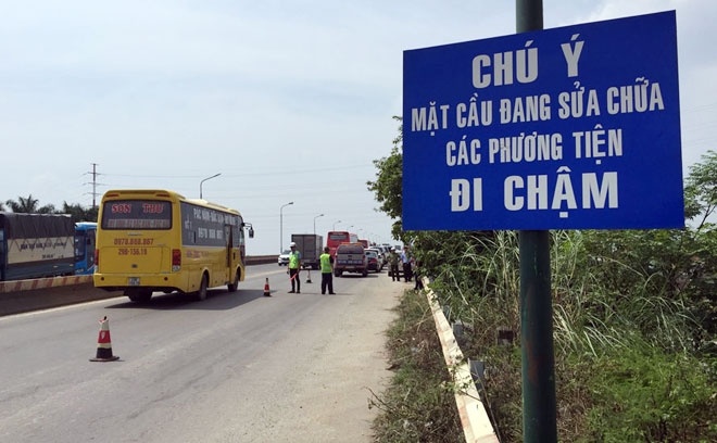 undefined 5214 cau thang long