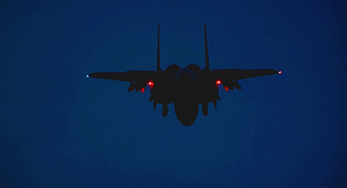 Màn 'song kiếm hợp bích' hiếm thấy giữa F-15E và F-22 tại Thái Bình Dương Màn 'song kiếm hợp bích' hiếm thấy giữa F-15E và F-22 tại Thái Bình Dương