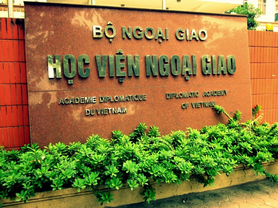 5650 hoc vien ngoai giao