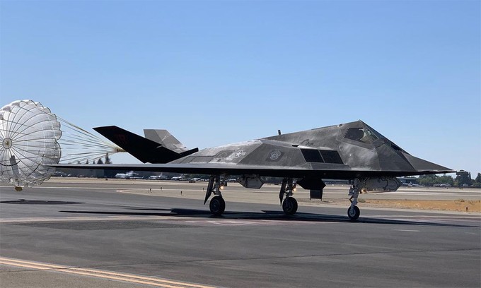 Không quân Hoa Kỳ đem F-117 làm mục tiêu để huấn luyện Không quân Hoa Kỳ đem F-117 làm mục tiêu để huấn luyện