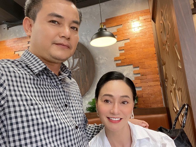 Hương vị tình thân: Hé lộ cảnh vợ chồng bà Xuân vui vẻ Hương vị tình thân: Hé lộ cảnh vợ chồng bà Xuân vui vẻ