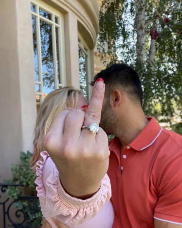 Britney Spears đang thương thảo hợp đồng tiền hôn nhân với bạn trai để bảo toàn tài sản Britney Spears đang thương thảo hợp đồng tiền hôn nhân với bạn trai để bảo toàn tài sản