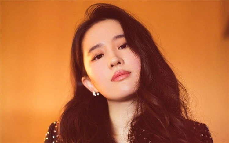 Những mỹ nhân Hoa ngữ có nhan sắc và tài sản kếch xù nhưng vẫn 