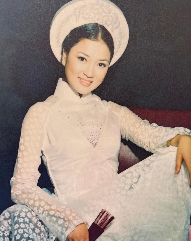 Hoa hậu Nguyễn Thị Huyền gây Hoa hậu Nguyễn Thị Huyền gây