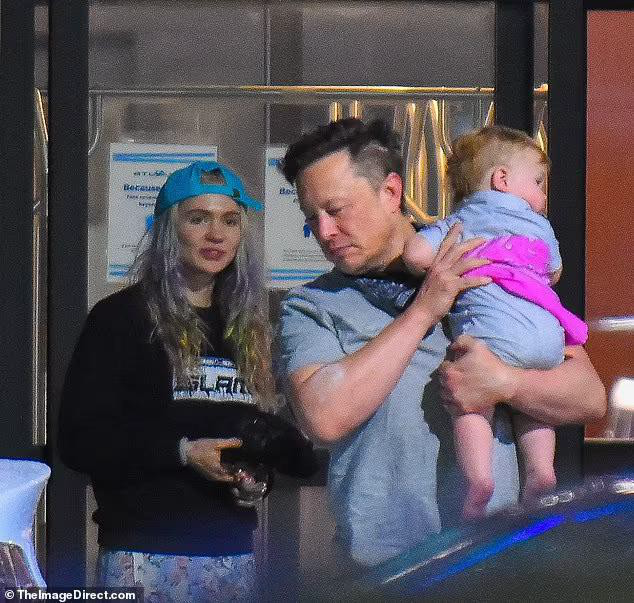 Tỷ phú Elon Musk xác nhận vừa chia tay bạn gái sau 3 năm hẹn hò Tỷ phú Elon Musk xác nhận vừa chia tay bạn gái sau 3 năm hẹn hò
