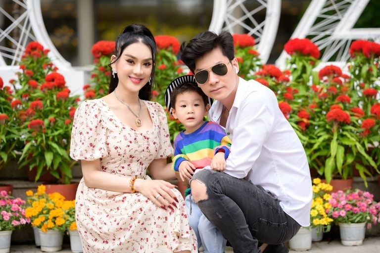 Những sao Việt bất chấp nguy hiểm và đau đớn để chuyển giới, mong được sống thật với chính mình Những sao Việt bất chấp nguy hiểm và đau đớn để chuyển giới, mong được sống thật với chính mình
