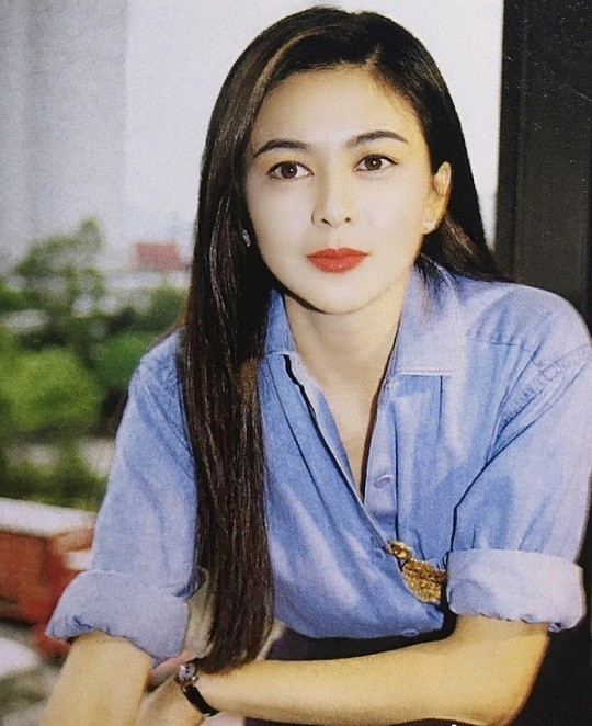 Mỹ nhân huyền thoại Hong Kong Quan Chi Lâm: Giàu có, độc thân và nỗi hận với đấng sinh thành Mỹ nhân huyền thoại Hong Kong Quan Chi Lâm: Giàu có, độc thân và nỗi hận với đấng sinh thành