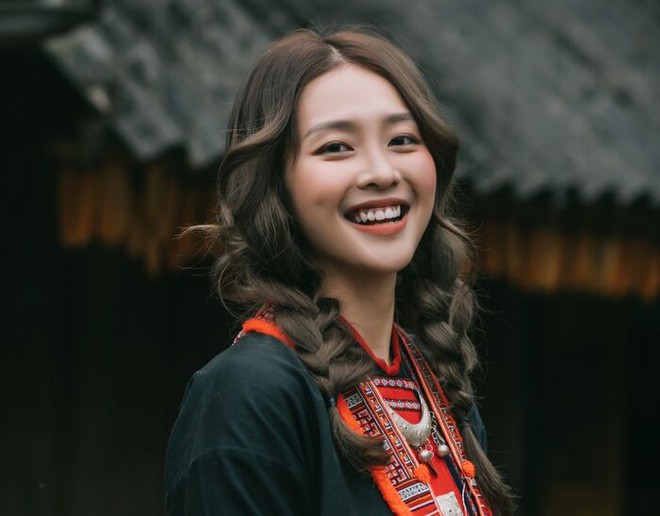 Nhan sắc đời thực nổi bật của dàn mỹ nhân phim giờ vàng VTV Nhan sắc đời thực nổi bật của dàn mỹ nhân phim giờ vàng VTV