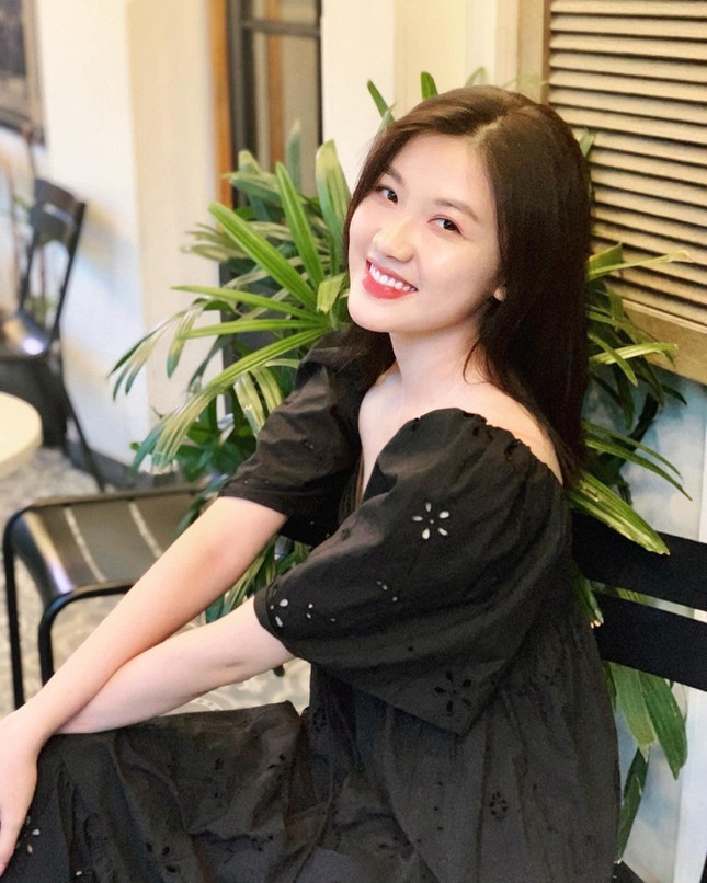 Nhan sắc đời thực nổi bật của dàn mỹ nhân phim giờ vàng VTV Nhan sắc đời thực nổi bật của dàn mỹ nhân phim giờ vàng VTV