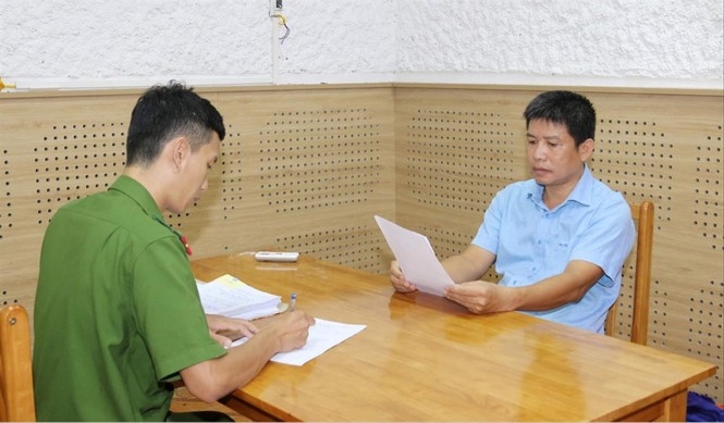 Tai nạn giao thông sáng 9/10: Truy tìm xe container cán chết 2 người trong đêm rồi bỏ chạy Tai nạn giao thông sáng 9/10: Truy tìm xe container cán chết 2 người trong đêm rồi bỏ chạy