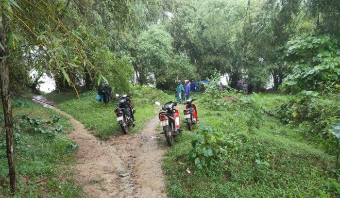 Tai nạn giao thông chiều 18/10: Xe tải mất lái húc bay dải phân cách, tông sập nhà dân Tai nạn giao thông chiều 18/10: Xe tải mất lái húc bay dải phân cách, tông sập nhà dân
