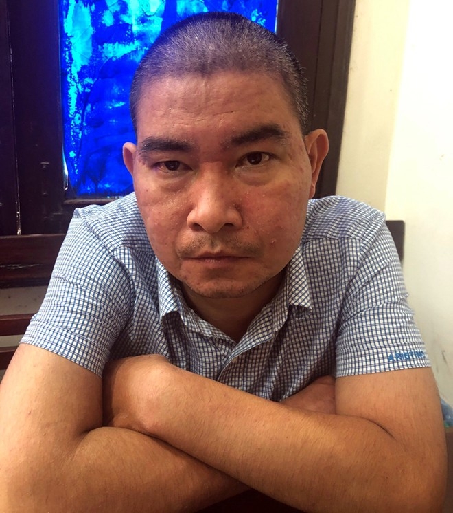 Thông tin pháp luật chiều 19/10: Người phụ nữ 45 tuổi bị tình trẻ dọa tung ảnh 'nóng' tống tiền Thông tin pháp luật chiều 19/10: Người phụ nữ 45 tuổi bị tình trẻ dọa tung ảnh 'nóng' tống tiền