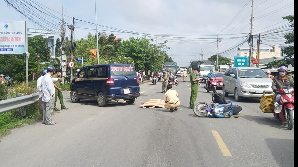 Tai nạn giao thông chiều 20/10: Va chạm giao thông trên Quốc lộ 51, học sinh lớp 9 tử vong Tai nạn giao thông chiều 20/10: Va chạm giao thông trên Quốc lộ 51, học sinh lớp 9 tử vong