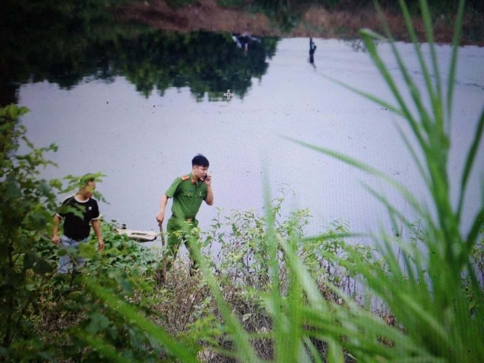 Thông tin pháp luật chiều 27/10: Lời khai rùng rợn vụ nữ sinh Học viện Ngân hàng bị dìm đến tử vong Thông tin pháp luật chiều 27/10: Lời khai rùng rợn vụ nữ sinh Học viện Ngân hàng bị dìm đến tử vong