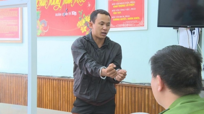 Thông tin pháp luật chiều 29/10: Bắt thanh niên 32 tuổi sát hại người phụ nữ 64 tuổi rồi đốt nhà phi tang Thông tin pháp luật chiều 29/10: Bắt thanh niên 32 tuổi sát hại người phụ nữ 64 tuổi rồi đốt nhà phi tang