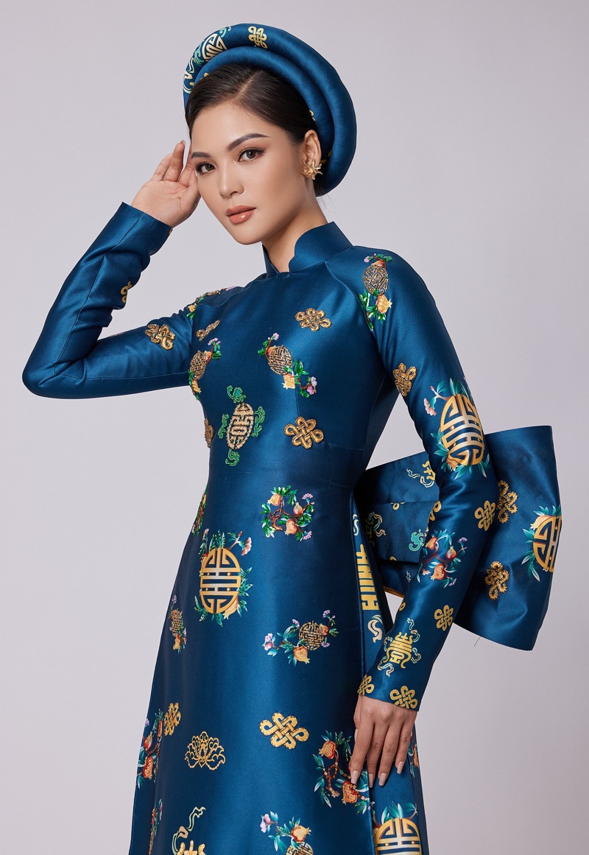 Đại diện Việt Nam tại Miss Earth 2021 quảng bá nét đẹp của áo dài Đại diện Việt Nam tại Miss Earth 2021 quảng bá nét đẹp của áo dài