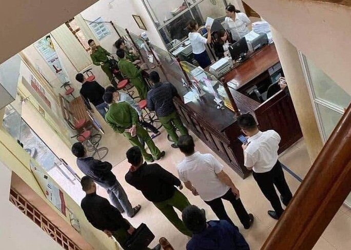 Thông tin pháp luật sáng 3/11: Gã trai côn đồ bắt cóc người yêu cũ đem vào nhà nghỉ nhốt rồi đánh đập vì  không cho gặp