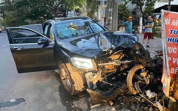 Tai nạn giao thông chiều 20/11: Bắt khẩn cấp tài xế xe ben bỏ chạy, tông ôtô CSGT gần cầu Đồng Nai Tai nạn giao thông chiều 20/11: Bắt khẩn cấp tài xế xe ben bỏ chạy, tông ôtô CSGT gần cầu Đồng Nai