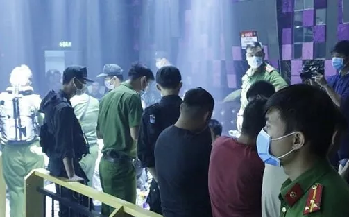 Thông tin pháp luật sáng 23/11: Kiểm tra quán bar, phát hiện 74 Thông tin pháp luật sáng 23/11: Kiểm tra quán bar, phát hiện 74
