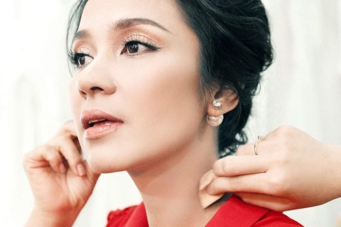 Ngẩn ngơ trước nhan sắc Việt Trinh ở tuổi 49 Ngẩn ngơ trước nhan sắc Việt Trinh ở tuổi 49