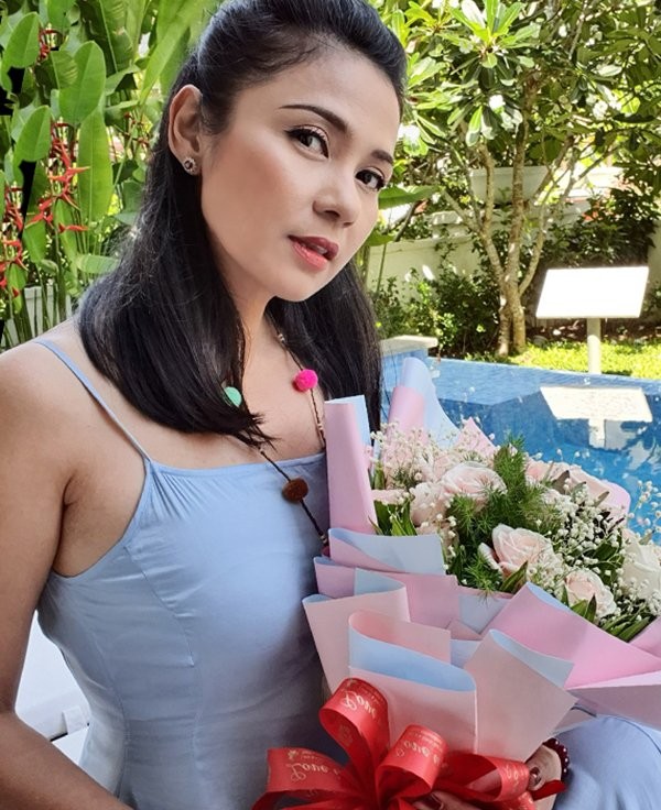 Ngẩn ngơ trước nhan sắc Việt Trinh ở tuổi 49 Ngẩn ngơ trước nhan sắc Việt Trinh ở tuổi 49