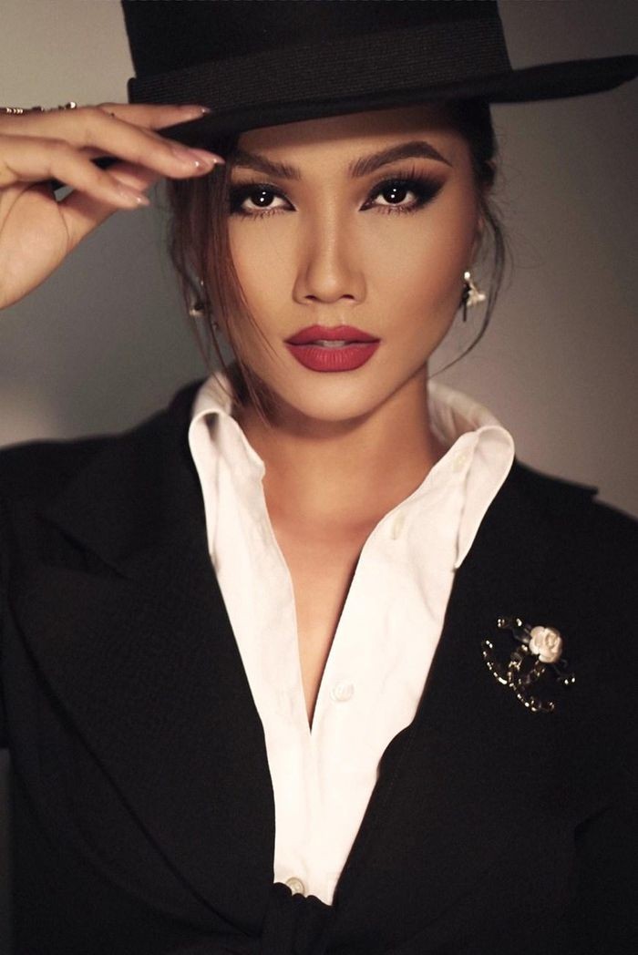 Nhan sắc cực 'hot' dàn nữ huấn luyện viên The Next Face Vietnam Nhan sắc cực 'hot' dàn nữ huấn luyện viên The Next Face Vietnam