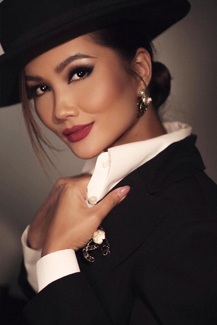 Nhan sắc cực 'hot' dàn nữ huấn luyện viên The Next Face Vietnam Nhan sắc cực 'hot' dàn nữ huấn luyện viên The Next Face Vietnam
