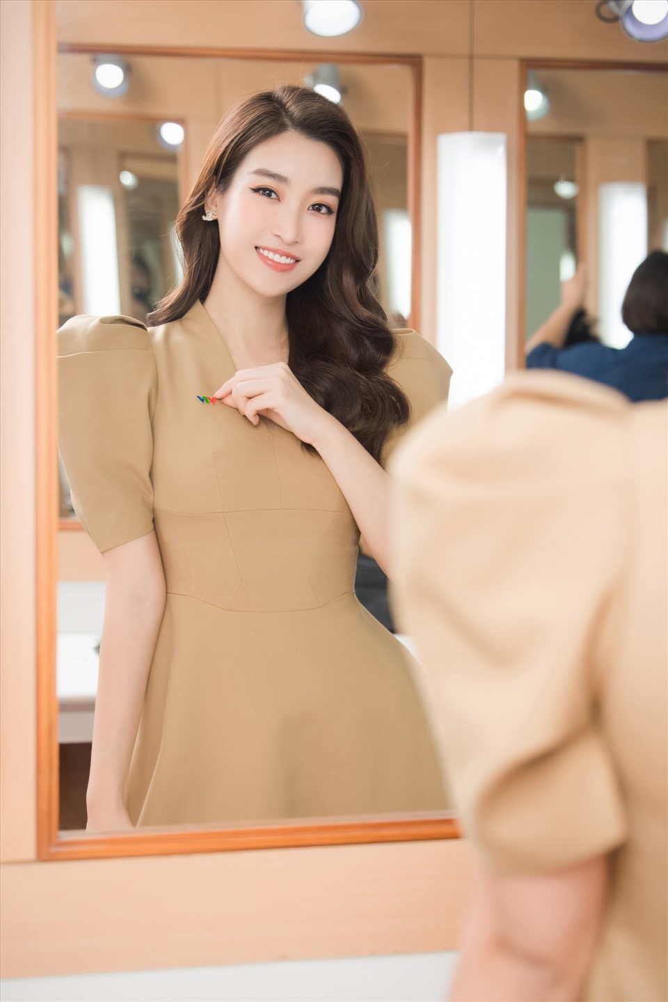 Hoa hậu Đỗ Mỹ Linh bất ngờ trở lại VTV trong vai trò mới Hoa hậu Đỗ Mỹ Linh bất ngờ trở lại VTV trong vai trò mới