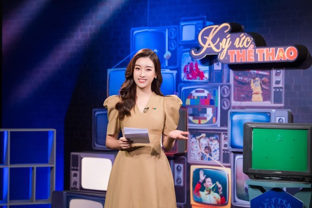 Hoa hậu Đỗ Mỹ Linh bất ngờ trở lại VTV trong vai trò mới Hoa hậu Đỗ Mỹ Linh bất ngờ trở lại VTV trong vai trò mới