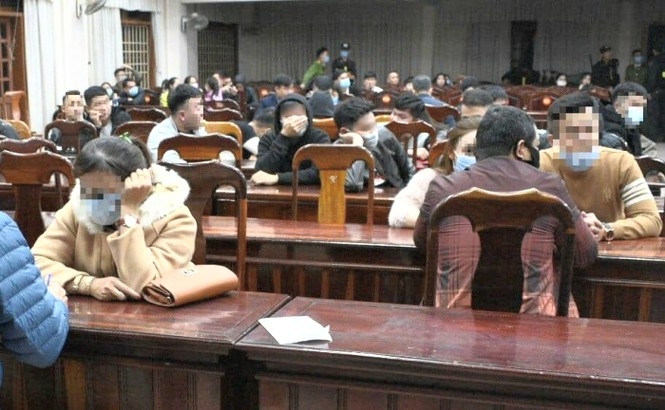 Thông tin pháp luật chiều 6/12: Cảnh sát đột kích, Thông tin pháp luật chiều 6/12: Cảnh sát đột kích,